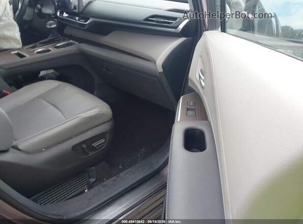 5TDYRKEC3NS111279 2022 TOYOTA SIENNA Gray Front interior view