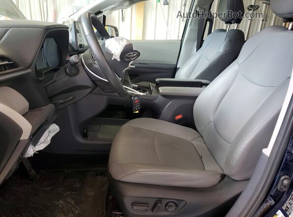 5TDYRKEC4PS172742 2023 TOYOTA SIENNA Blue Front interior view