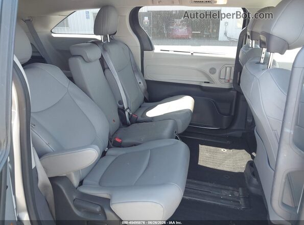 5TDYRKEC5PS165816 2023 TOYOTA SIENNA Silver VIN կոդի պիտակի տեսք