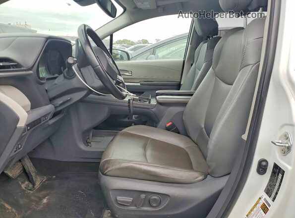 5TDYRKEC6MS018934 2021 TOYOTA SIENNA White წინა სალონის ხედი