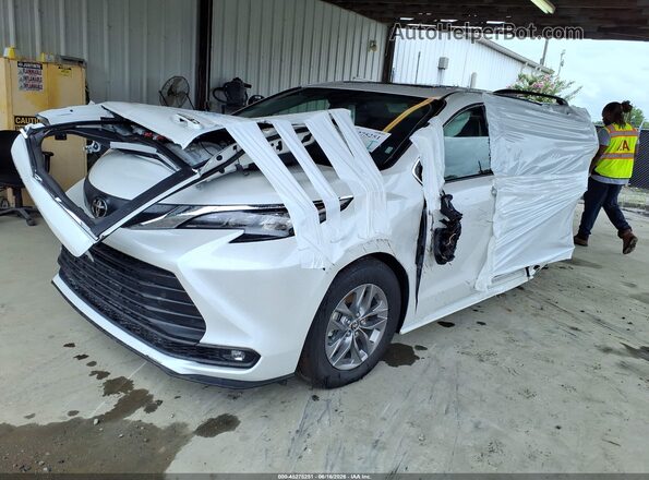 5TDYRKEC6TS318407 2026 TOYOTA SIENNA White Առջևի ձախ երեք քառորդ տեսարան