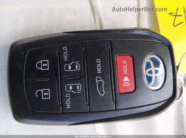 5TDYRKEC7PS155353 2023 TOYOTA SIENNA Brown Vista del salpicadero