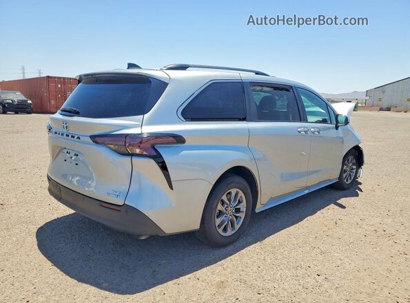 5TDYRKEC7RS182653 2024 TOYOTA SIENNA Silver უკანა მარჯვენა