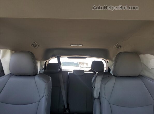5TDYRKEC7RS182653 2024 TOYOTA SIENNA Silver 