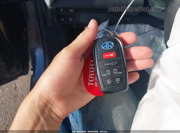 5TDYRKEC8SS251551 2025 TOYOTA SIENNA Серый Вид панели приборов