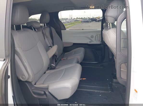 5TDYRKEC8SS274439 2025 TOYOTA SIENNA White Вид наклейки з VIN-кодом