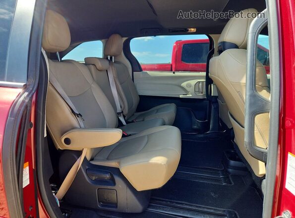 5TDYRKECXPS178478 2023 TOYOTA SIENNA Red Rear interior view