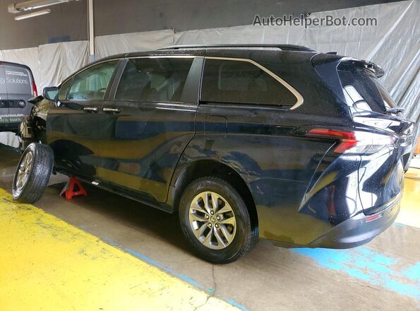 5TDYRKECXRS215211 2024 TOYOTA SIENNA Black Trasero izquierdo