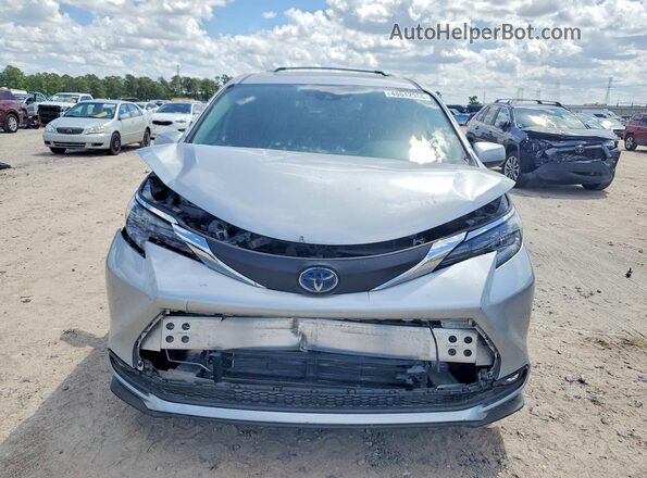 5TDYRKECXSS241197 2025 TOYOTA SIENNA Silver Front view