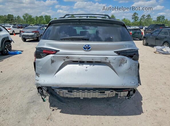 5TDYRKECXSS241197 2025 TOYOTA SIENNA Silver Rear view