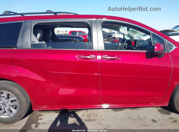5TDYRKECXTS311718 2026 TOYOTA SIENNA Red Rear interior view