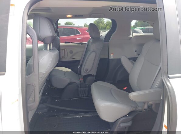 5TDYSKFC3RS143173 2024 TOYOTA SIENNA White Vista de la etiqueta del VIN