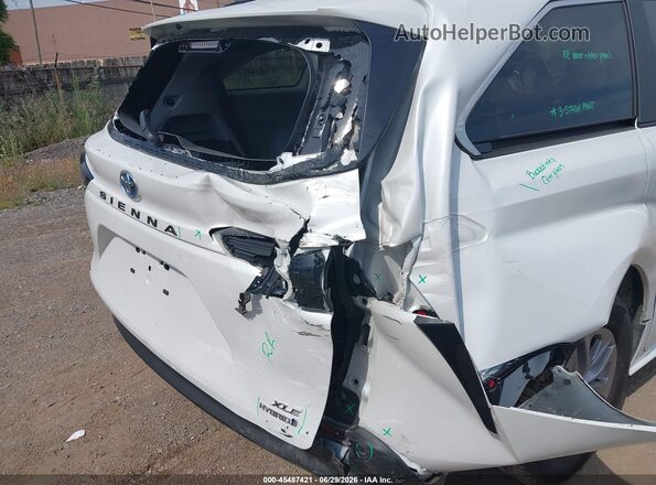 5TDYSKFC3RS143173 2024 TOYOTA SIENNA White Vista frontal