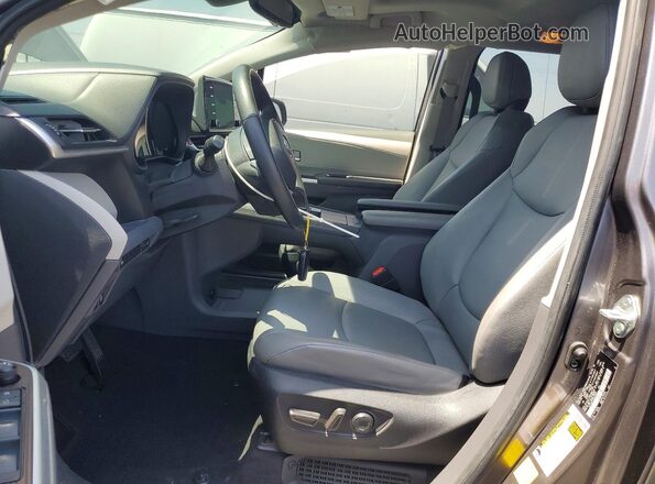 5TDYSKFC4PS079397 2023 TOYOTA SIENNA Gray Widok wnętrza z przodu