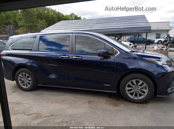 5TDYSKFC8MS001782 2021 TOYOTA SIENNA Dark Blue Rear interior view