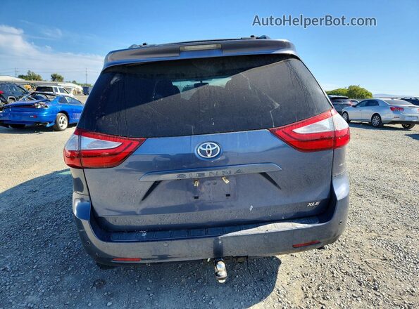 5TDYZ3DC0HS779665 2017 TOYOTA SIENNA Blue Вид ззаду