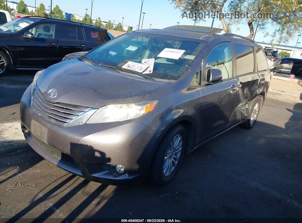 5TDYZ3DC0HS797664 2017 TOYOTA SIENNA Gray Przód lewy