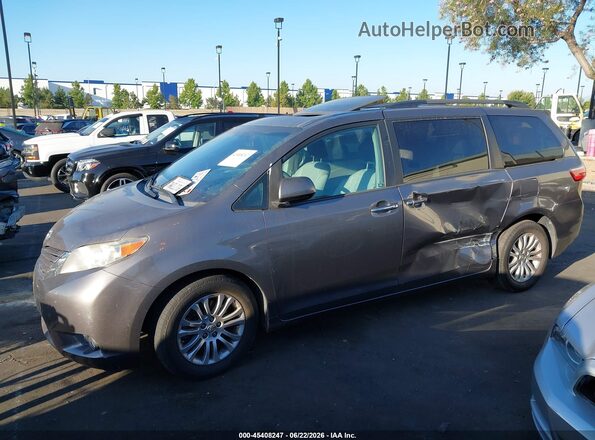 5TDYZ3DC0HS797664 2017 TOYOTA SIENNA Gray Widok wnętrza 360 stopni