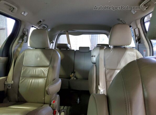 5TDYZ3DC0HS832185 2017 TOYOTA SIENNA Gray Rear seats view