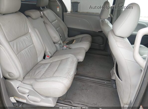 5TDYZ3DC0HS876686 2017 TOYOTA SIENNA Gray Widok naklejki z numerem VIN
