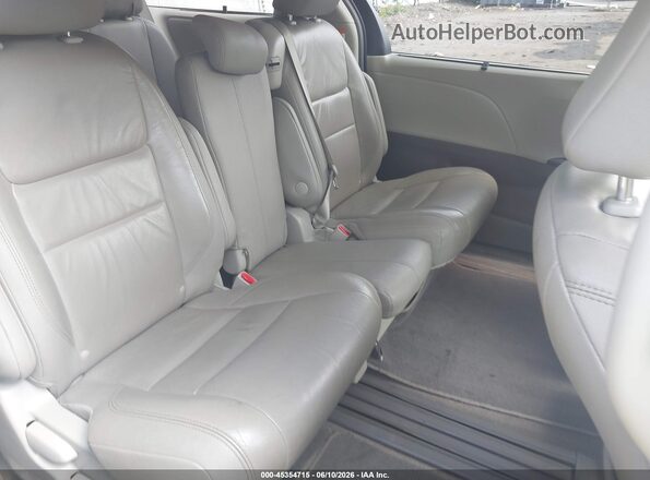 5TDYZ3DC0JS941641 2018 TOYOTA SIENNA White Widok naklejki z numerem VIN