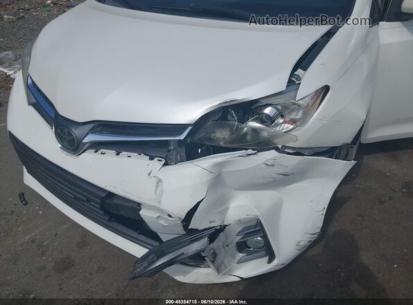 5TDYZ3DC0JS941641 2018 TOYOTA SIENNA White Widok z przodu