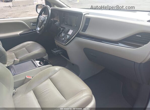 5TDYZ3DC0JS941641 2018 TOYOTA SIENNA White Widok wnętrza z przodu