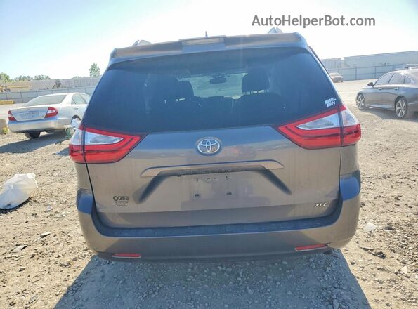 5TDYZ3DC0KS979985 2019 TOYOTA SIENNA Gray უკანა ხედი