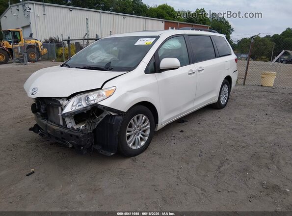 5TDYZ3DC1HS819073 2017 TOYOTA SIENNA White Przód lewy