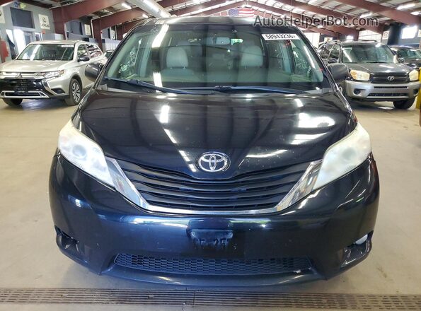 5TDYZ3DC1HS823723 2017 TOYOTA SIENNA Black Widok z przodu
