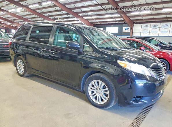 5TDYZ3DC1HS823723 2017 TOYOTA SIENNA Black Przód prawy