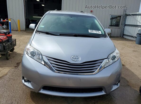 5TDYZ3DC2HS791588 2017 TOYOTA SIENNA Silver წინა ხედი