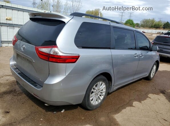 5TDYZ3DC2HS791588 2017 TOYOTA SIENNA Silver უკანა მარჯვენა