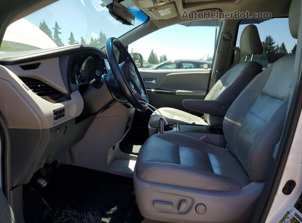 5TDYZ3DC2HS794197 2017 TOYOTA SIENNA White Vista interior delantera