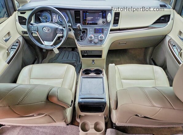 5TDYZ3DC2HS822984 2017 TOYOTA SIENNA Черный Вид панели приборов