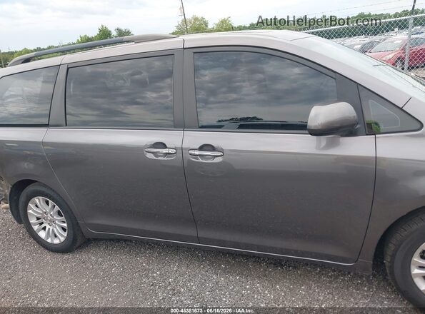 5TDYZ3DC2HS865639 2017 TOYOTA SIENNA Gray უკანა სალონის ხედი