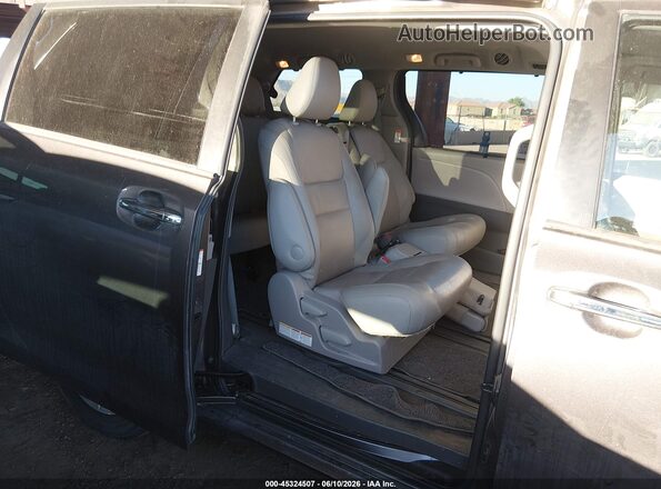 5TDYZ3DC3HS782687 2017 TOYOTA SIENNA Серый Вид наклейки с VIN-кодом