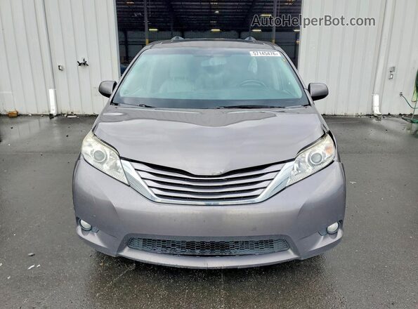 5TDYZ3DC3HS812741 2017 TOYOTA SIENNA Gray 