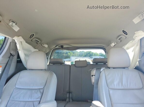 5TDYZ3DC3HS816787 2017 TOYOTA SIENNA Silver Rear seats view