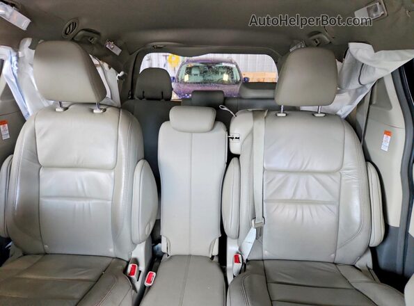 5TDYZ3DC3HS874088 2017 TOYOTA SIENNA White უკანა სავარძლების ხედი