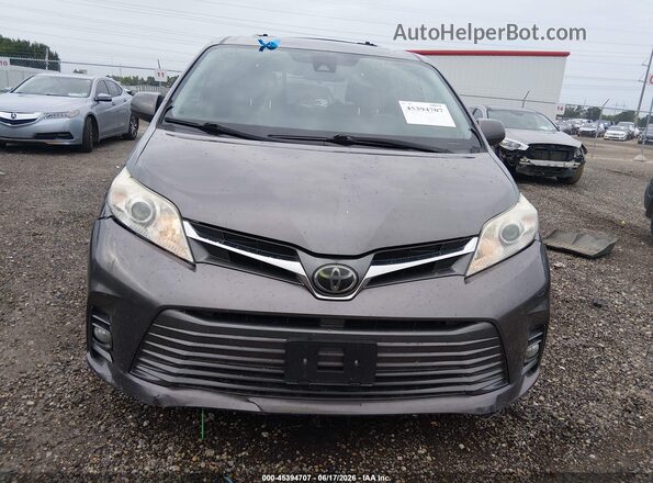 5TDYZ3DC3JS953735 2018 TOYOTA SIENNA Gray Սարքավորումների վահանակի տեսք