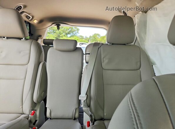 5TDYZ3DC3LS076750 2020 TOYOTA SIENNA Red Rear seats view