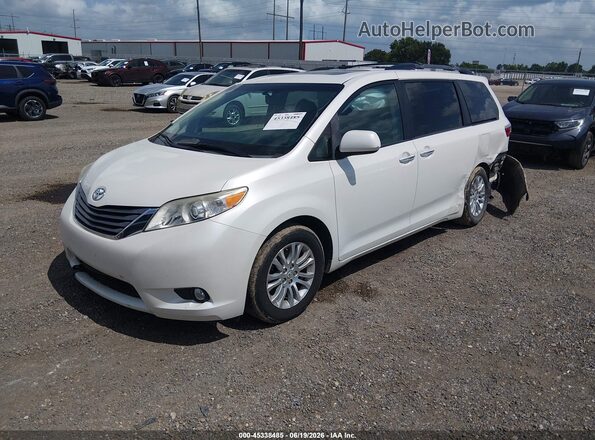 5TDYZ3DC4HS791902 2017 TOYOTA SIENNA White Przód lewy