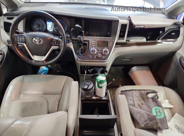 5TDYZ3DC4HS809525 2017 TOYOTA SIENNA Blue Vista del salpicadero