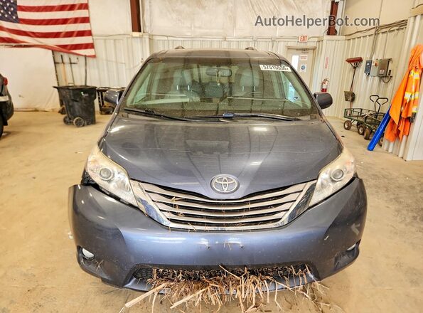 5TDYZ3DC4HS809525 2017 TOYOTA SIENNA Blue Vista frontal
