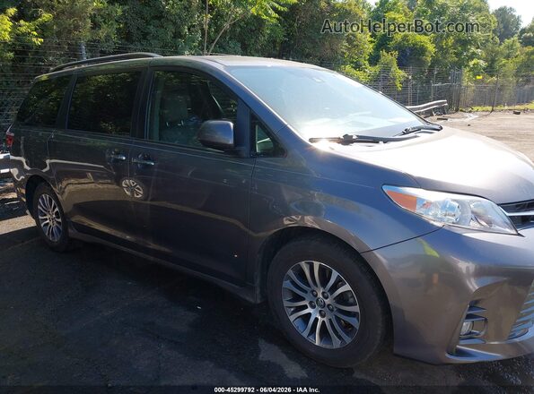 5TDYZ3DC4JS933865 2018 TOYOTA SIENNA Gray Vista interior trasera
