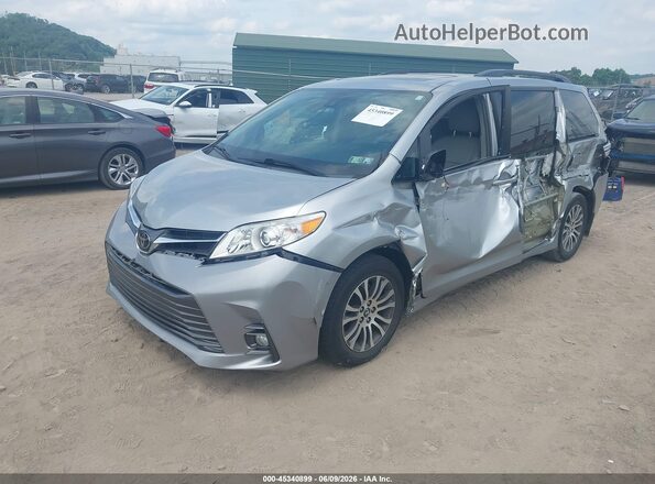 5TDYZ3DC4JS947670 2018 TOYOTA SIENNA Silver Vista tres cuartos delantera izquierda