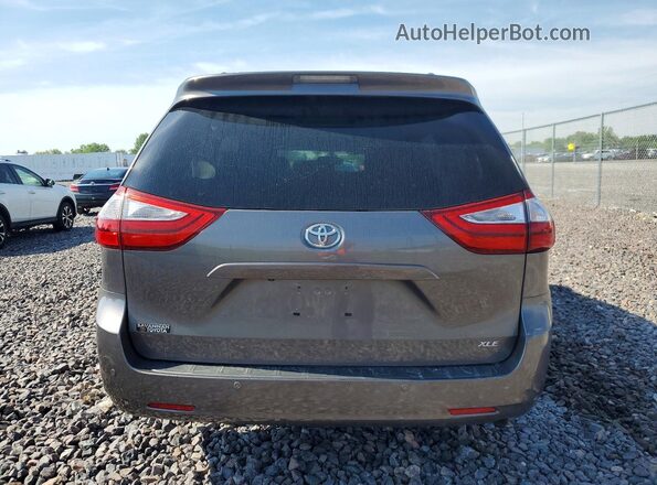 5TDYZ3DC5HS804141 2017 TOYOTA SIENNA Gray Rear view