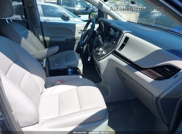 5TDYZ3DC5JS939609 2018 TOYOTA SIENNA Blue Vista interior delantera