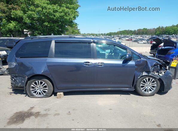 5TDYZ3DC5JS939609 2018 TOYOTA SIENNA Blue Vista interior trasera